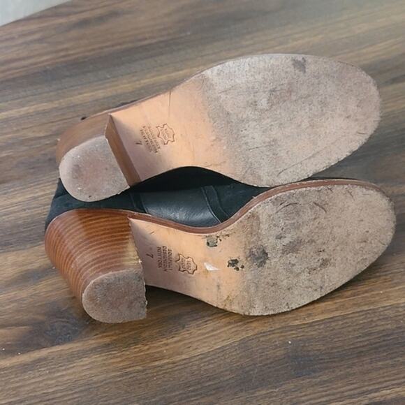 Matt Bernson Leather Ankle Boots Black Suede Wood Heel 7 Modern Classic - Picture 6 of 6